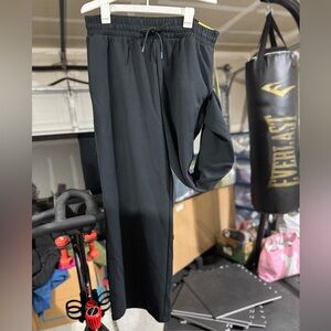 Women’s High Rise Ribbed Pant